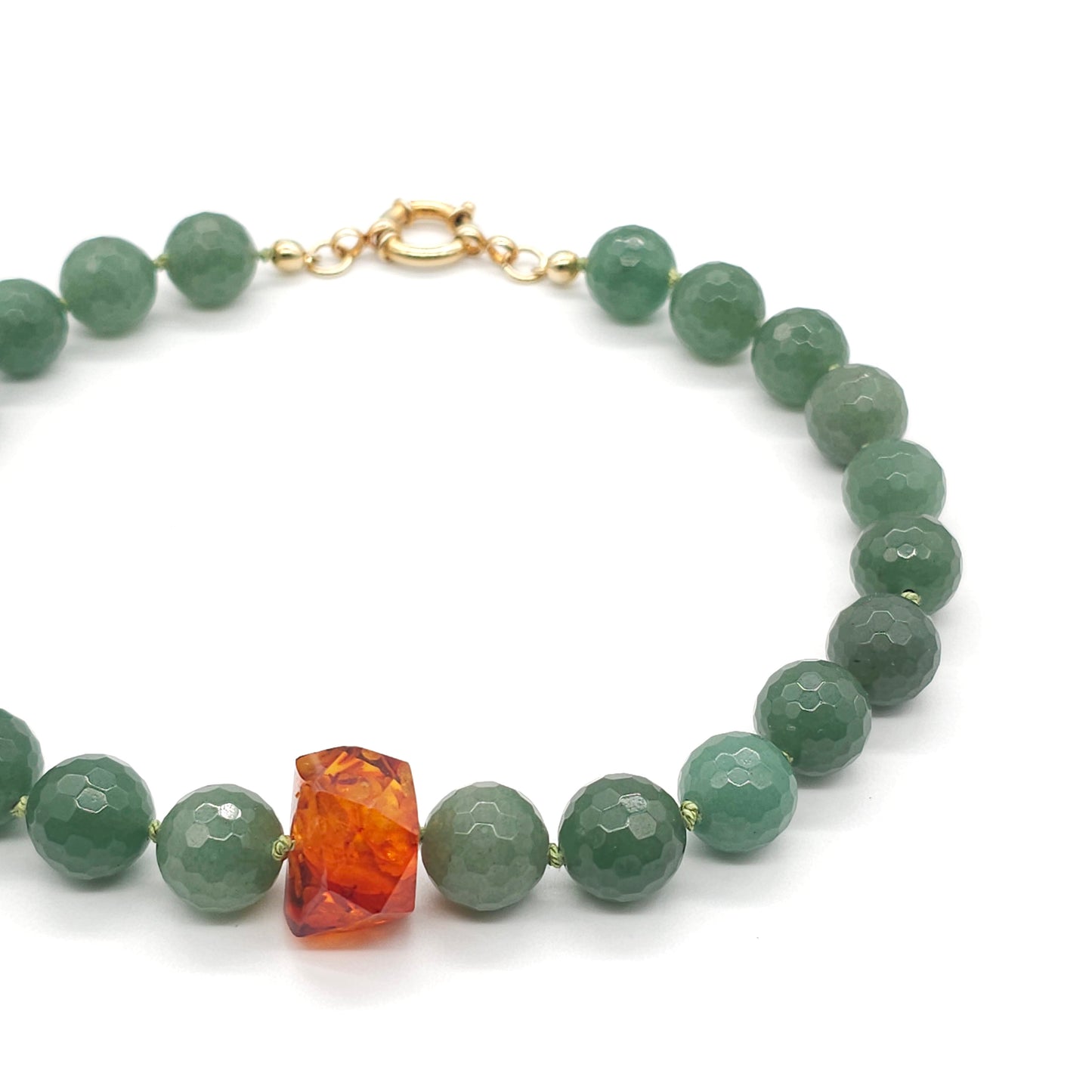 Mmea: Aventurine, Amber