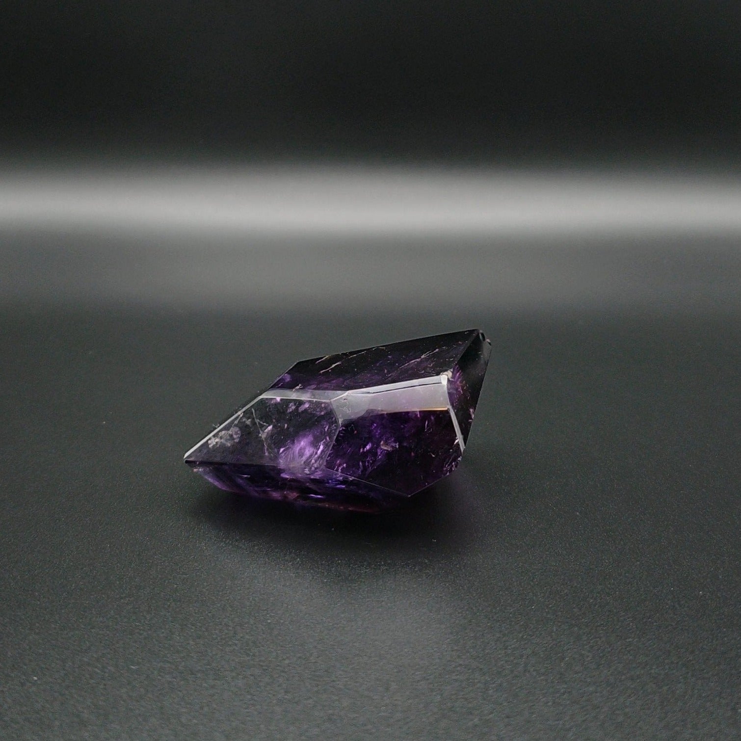 Amethyst Dunkelviolett